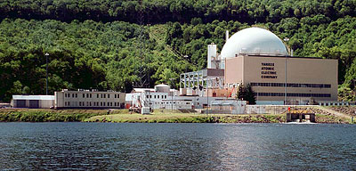 The Yankee Rowe nuclear plant prior to decommissioning.
The Yankee Nuclear Power Station - also known as "Yankee Rowe" - was the third nuclear power plant built in the United States and the first built in New England. The Yankee Rowe plant, located in Western Massachusetts, permanently shut down on February 26, 1992 after more than 31 years of producing electricity for New England electric consumers.
Keywords: Yankee_Rowe