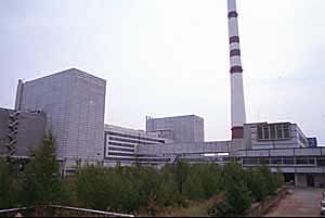 Leningrad
Leningrad power station has four reactors of the RBMK-1000 type in operation. The station is situated in the closed town of Sosnovy Bor, 80 kilometres west of St. Petersburg. There are now plans to build more reactors at the site.
Keywords: Leningrad