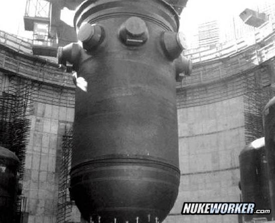 Installing Reactor at McGuire
Keywords: McGuire Nuclear Power Plant MNS