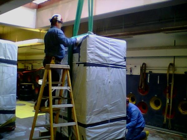 Jim and Rob,rigging 20,000 pound blocks.
