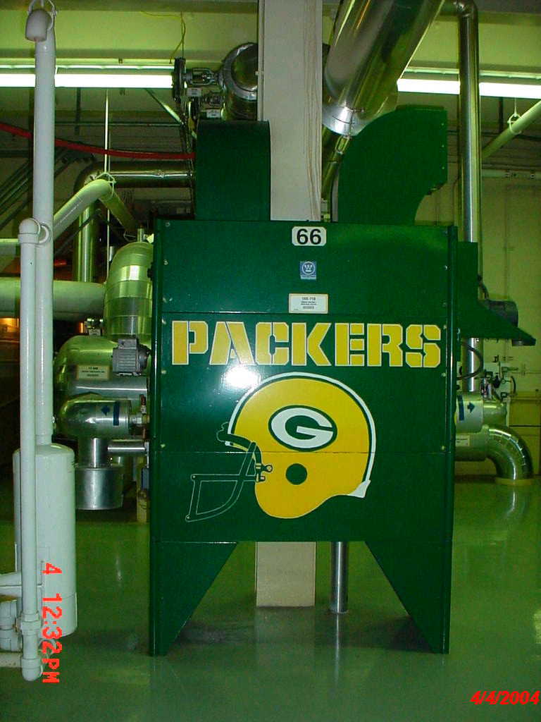 Pack Atack
Point Beach unit one heater with Green Bay Packers Logo.
Keywords: Point Beach Nuclear Power Plant