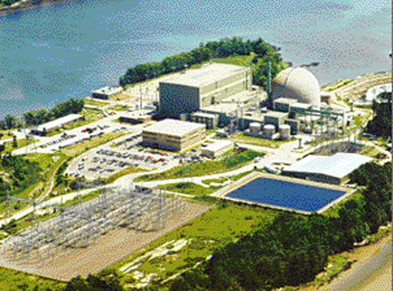 Aerial view of Yankee Maine nuclear power station.
It was taken out of commercial production in 1997. This followed a series of concerns about unplanned stoppages and safety concerns. The cost of the decommissioning is $508 million.
Keywords: Maine Yankee Nuclear Power Plant (decommissioned)