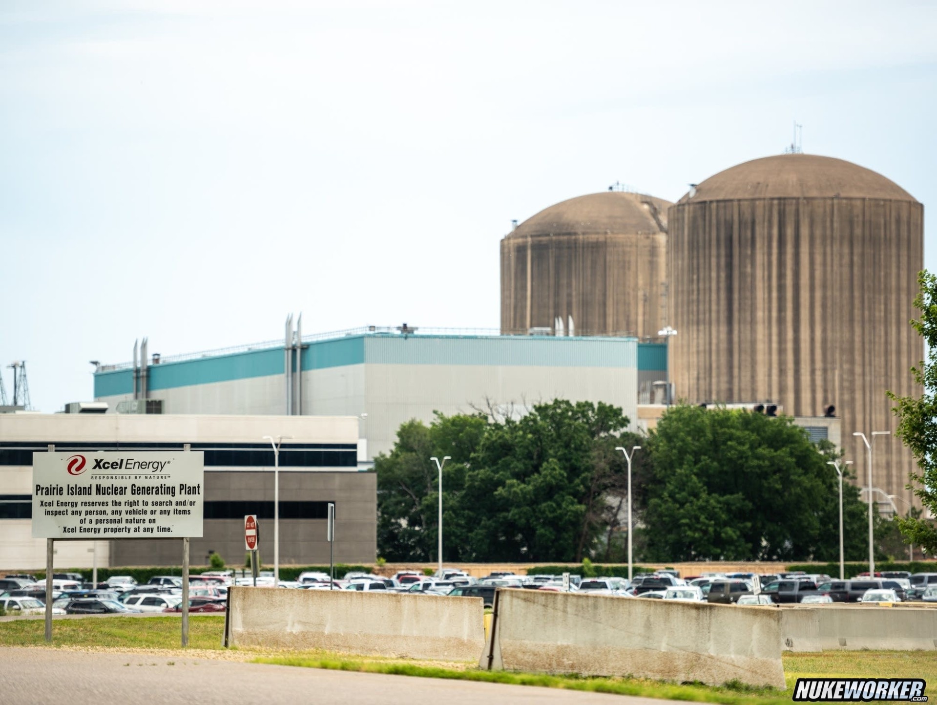 Click to view full size image
==============
Prairie Island nuclear power plant near Red Wing, Minn
Prairie Island nuclear power plant near Red Wing, Minn