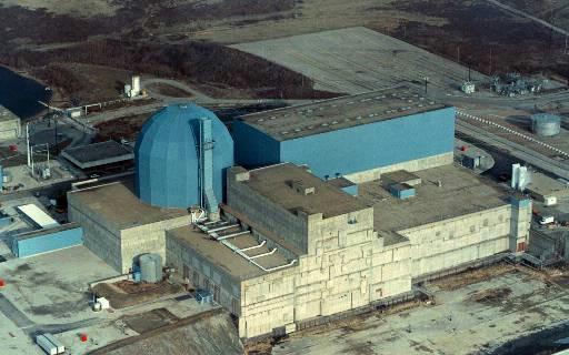 Clinton Nuclear Power Plant
The Clinton Exelon Nuclear Power Plant in Clinton, Ill., is shown on Saturday, Nov. 23, 1996. A mechanical failure forced the shutdown of the reactor on Sept. 5, 1996. Since the accident and a refueling of the reactor, the plant has been offline over 80 days, with no plans to bring it back online before the end of the year. 
Keywords: Clinton Exelon Nuclear Power Plant