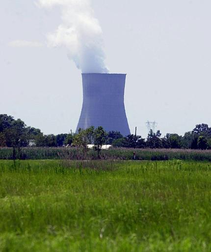 Hope Creek Nuclear Generating Station
The Hope Creek Nuclear Generating Station releases steam in this Friday, July 12, 2002, file photo, in Lower Alloways Creek, N.J. The federal Nuclear Regulatory Commission is inspecting the plant to determine what caused a steam pipe to rupture inside, forcing operators to shut the reactor down Sunday night.
Keywords: Hope Creek Nuclear Generating Station