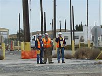 Steve_Hamlin,_Craig_the_mechanic_and_Craig_Crockett.JPG