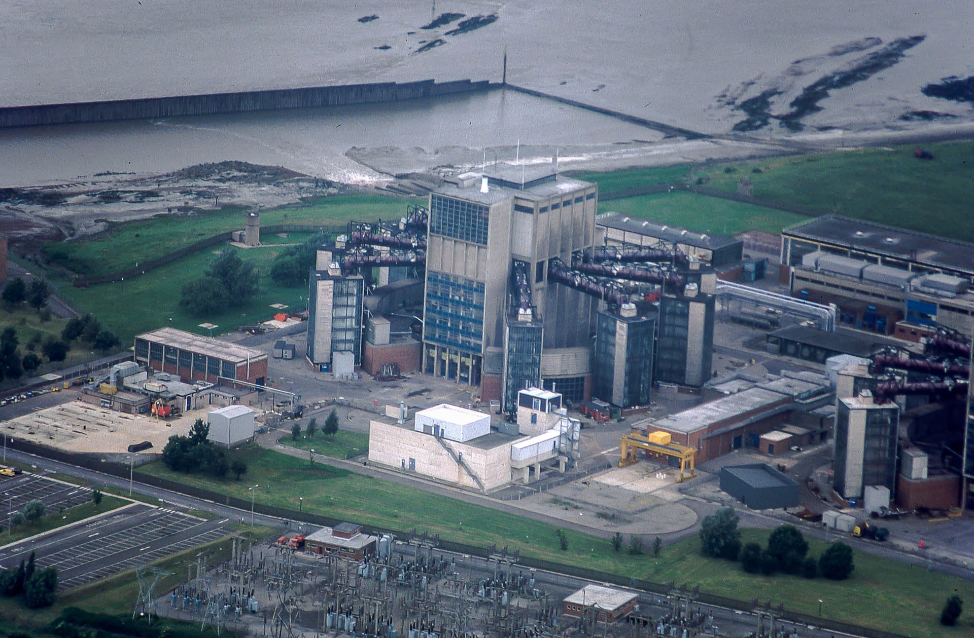 Berkeley Power Station from the air (geograph 68409, high-res)
Keywords: Berkeley