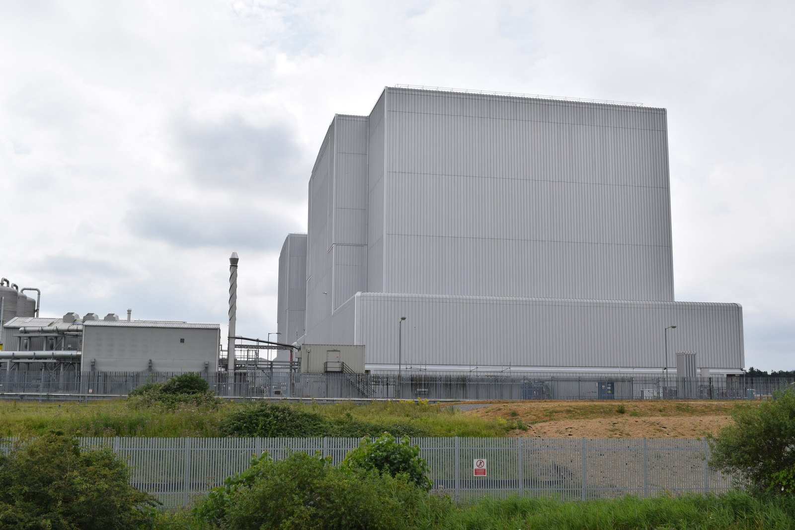 Bradwell Power Station - geograph.org.uk - 5044159
Keywords: Bradwell