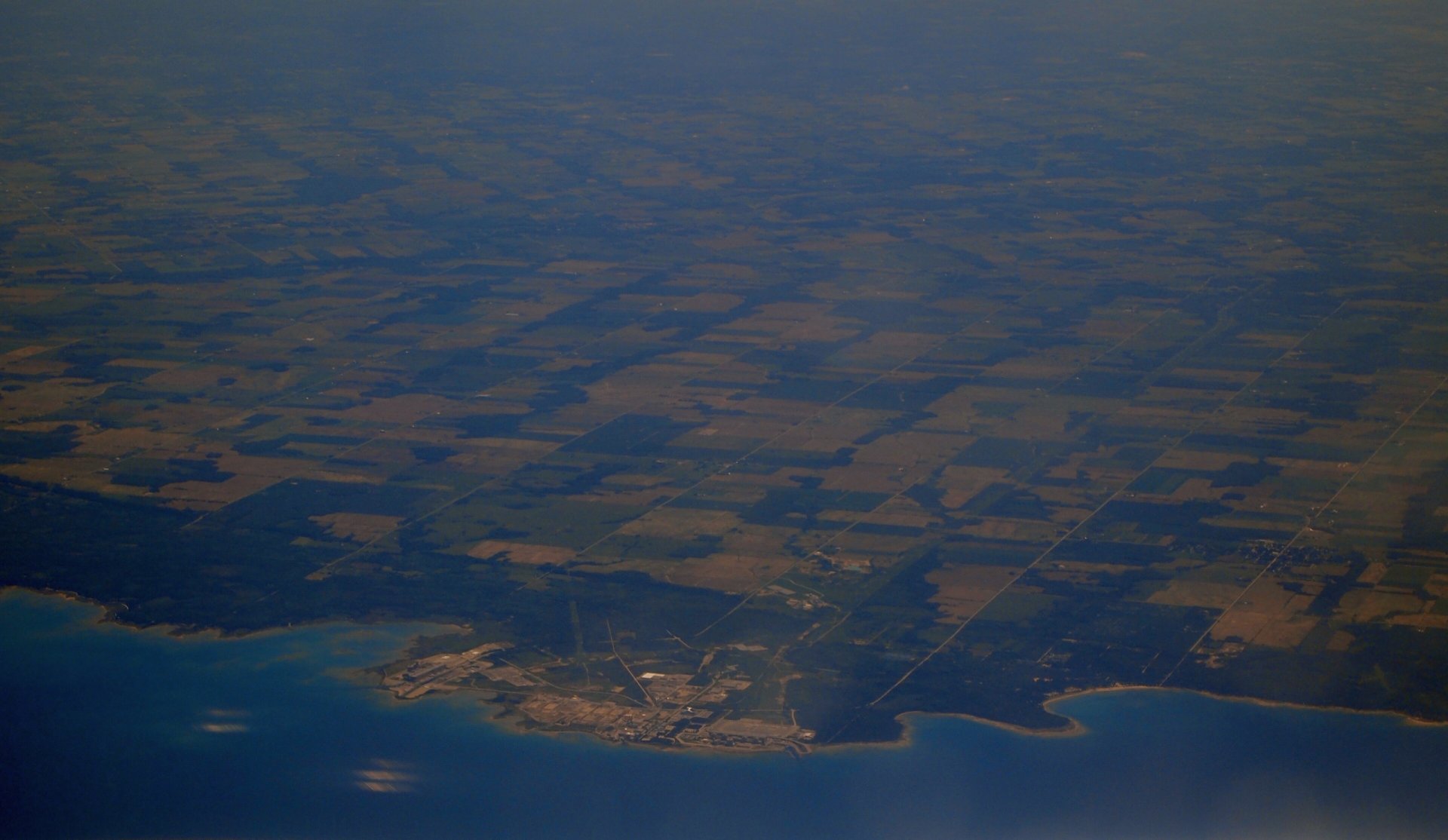 Click to view full size image
==============
Bruce Nuclear Generating Station From Plane
Keywords: Bruce A Bruce Nuclear Generating Station From Plane
Keywords: Bruce A