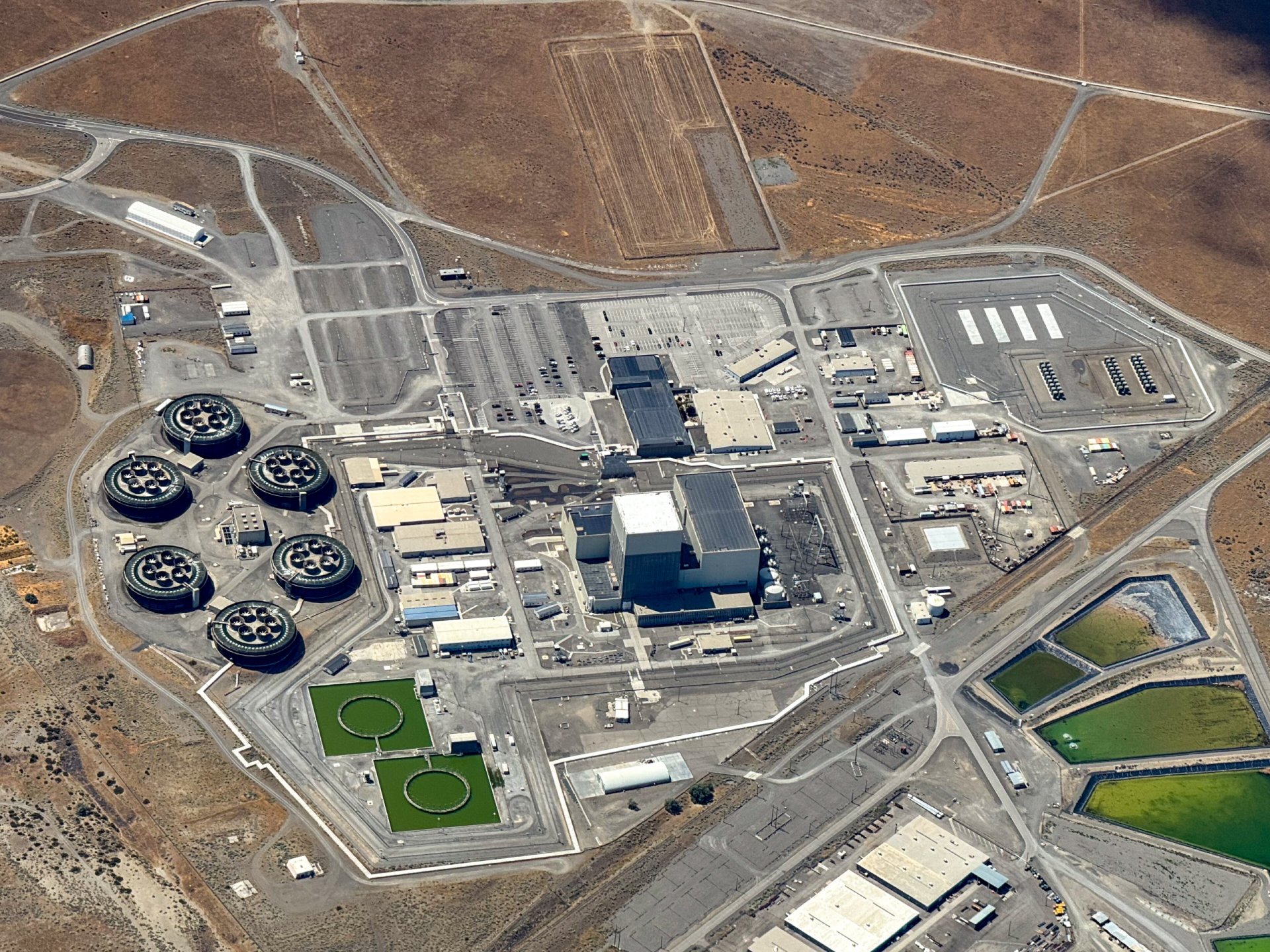 Click to view full size image
==============
Columbia Generating Station overhead 1
Keywords: Columbia Generating Station Columbia Generating Station overhead 1
Keywords: Columbia Generating Station