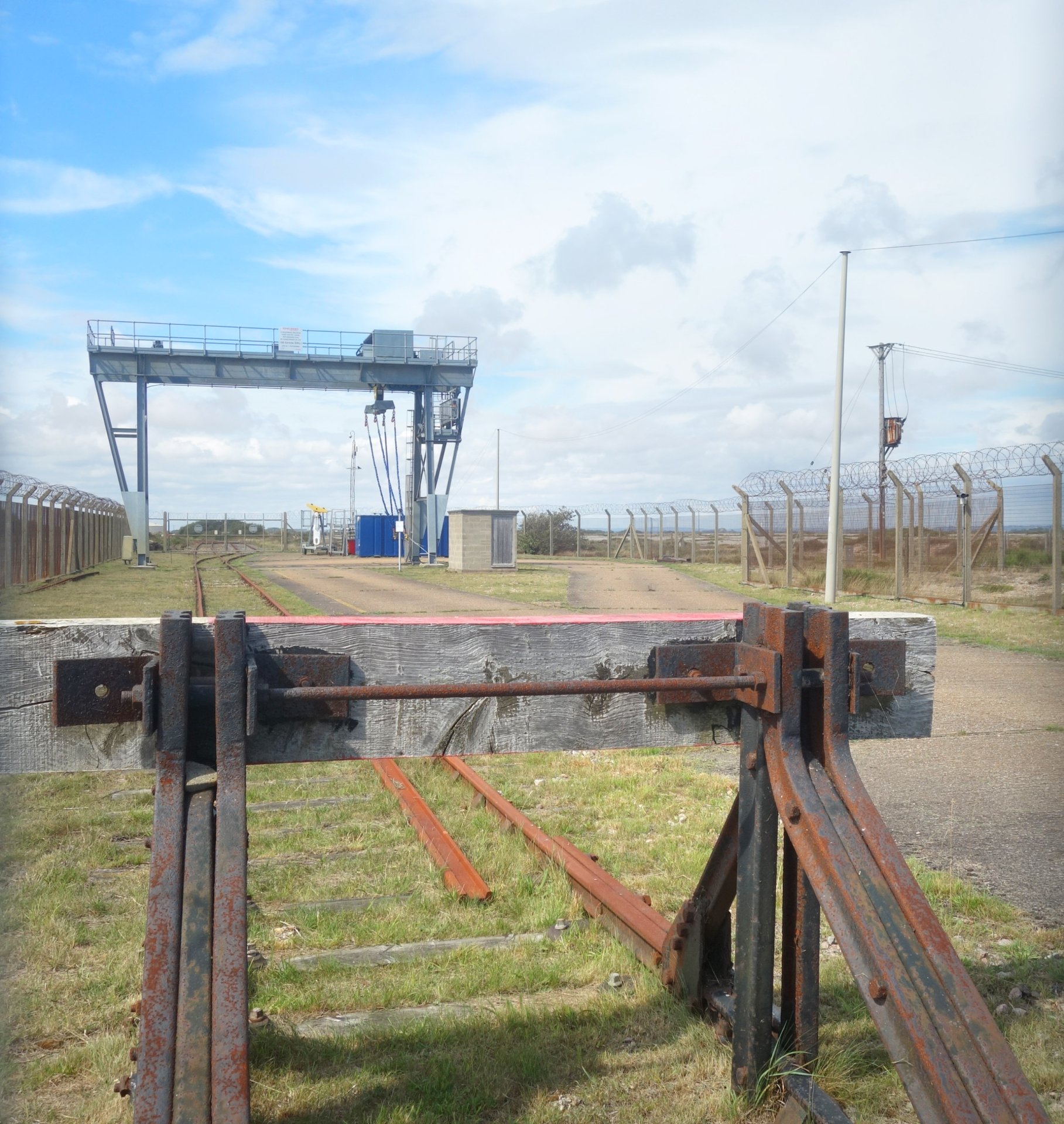 Click to view full size image
==============
Dungeness Railhead - geograph.org.uk - 6583940
Keywords: Dungeness Dungeness Railhead - geograph.org.uk - 6583940
Keywords: Dungeness