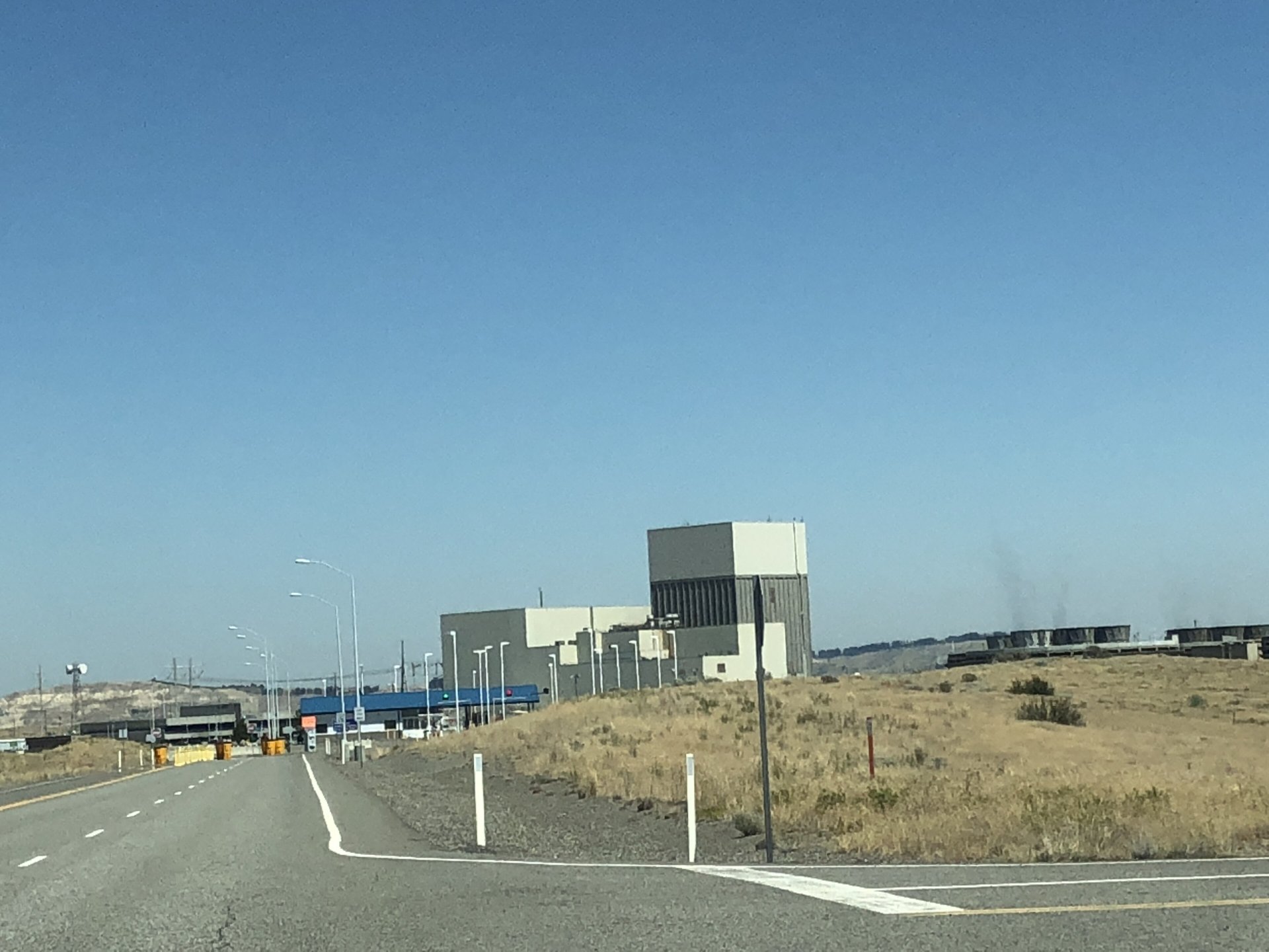 Columbia Generating Station entrance
Keywords: Hanford