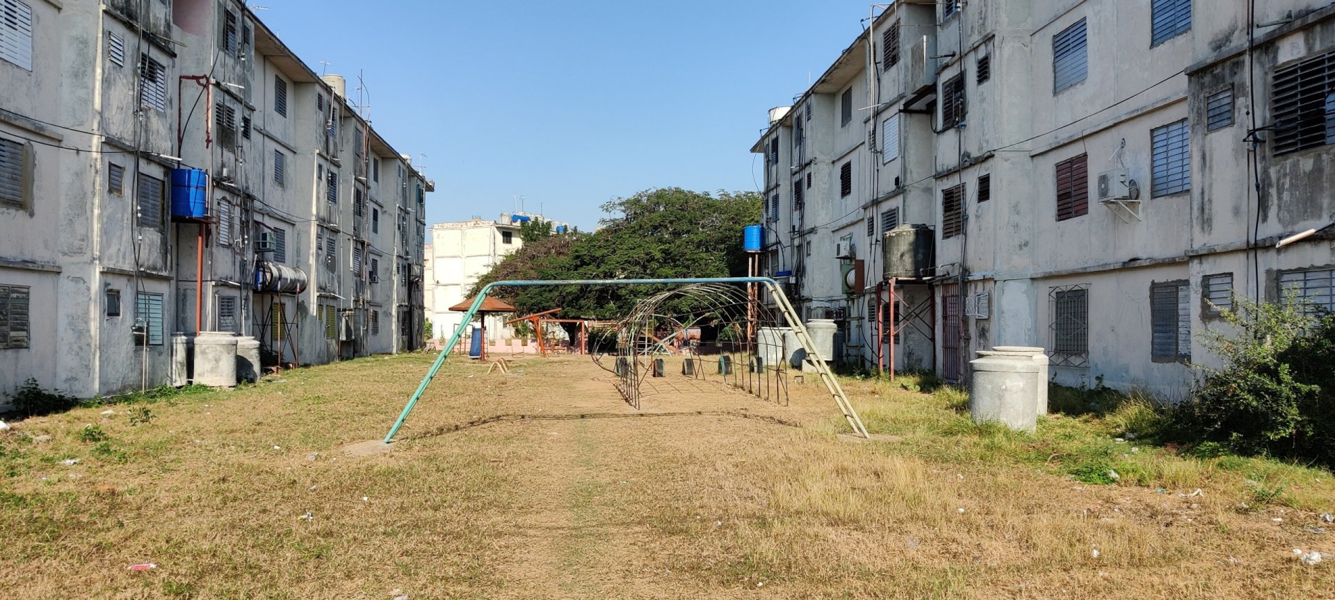 Click to view full size image
==============
Ciudad Nuclear-016
Keywords: Juragua Ciudad Nuclear-016
Keywords: Juragua