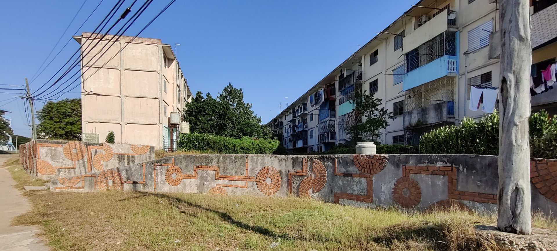 Click to view full size image
==============
Ciudad Nuclear-028
Keywords: Juragua Ciudad Nuclear-028
Keywords: Juragua