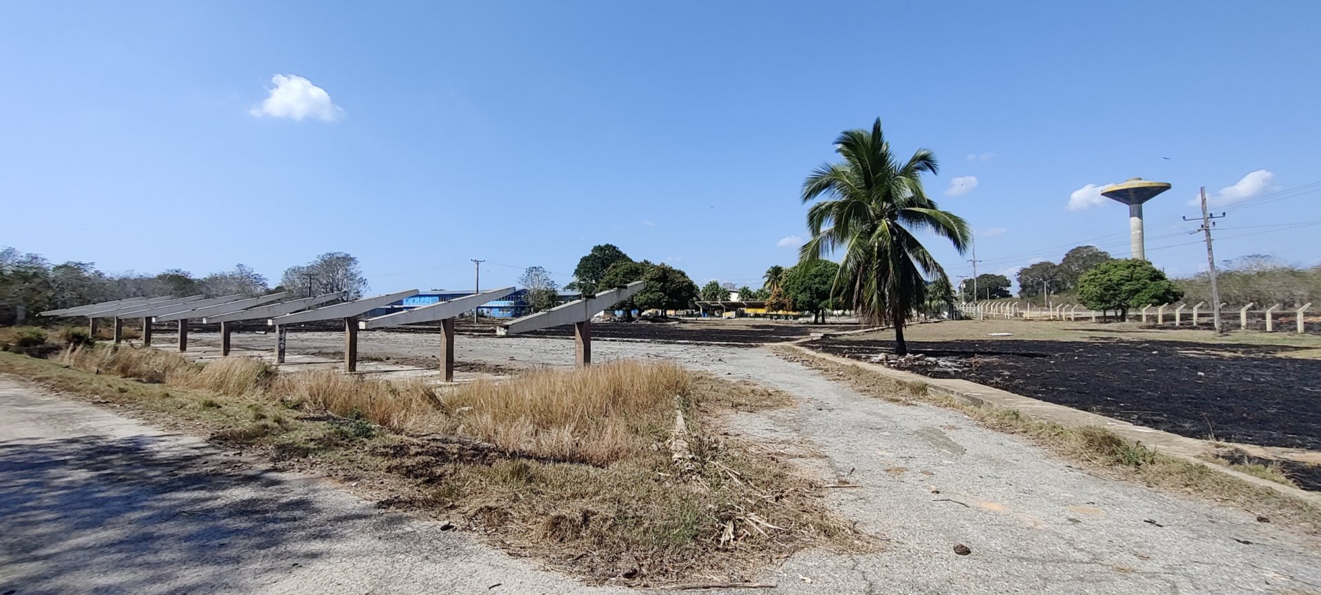 Click to view full size image
==============
Ciudad Nuclear-064
Keywords: Juragua Ciudad Nuclear-064
Keywords: Juragua