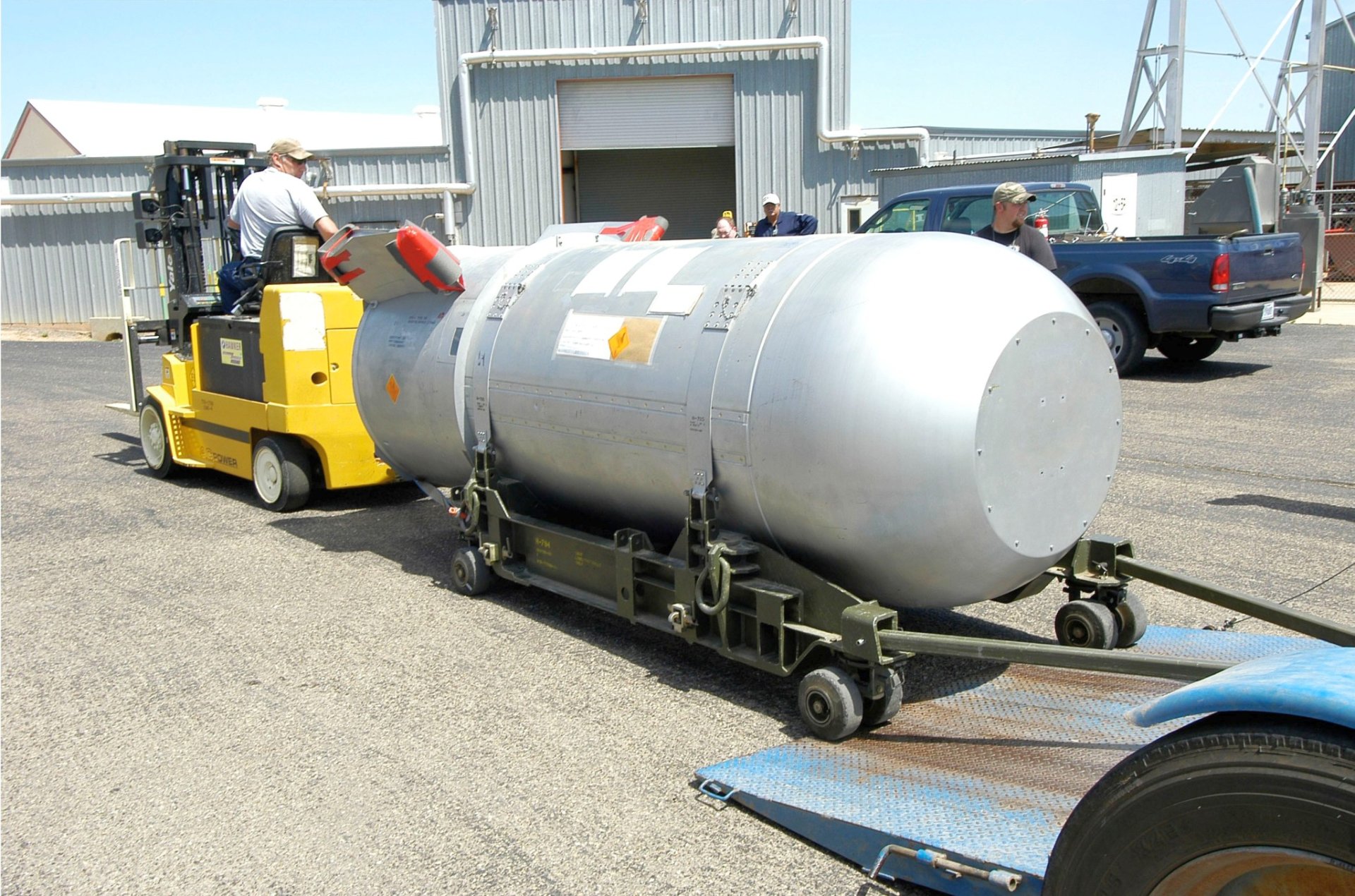 Click to view full size image
==============
B53 at Pantex
Keywords: Pantex B53 at Pantex
Keywords: Pantex