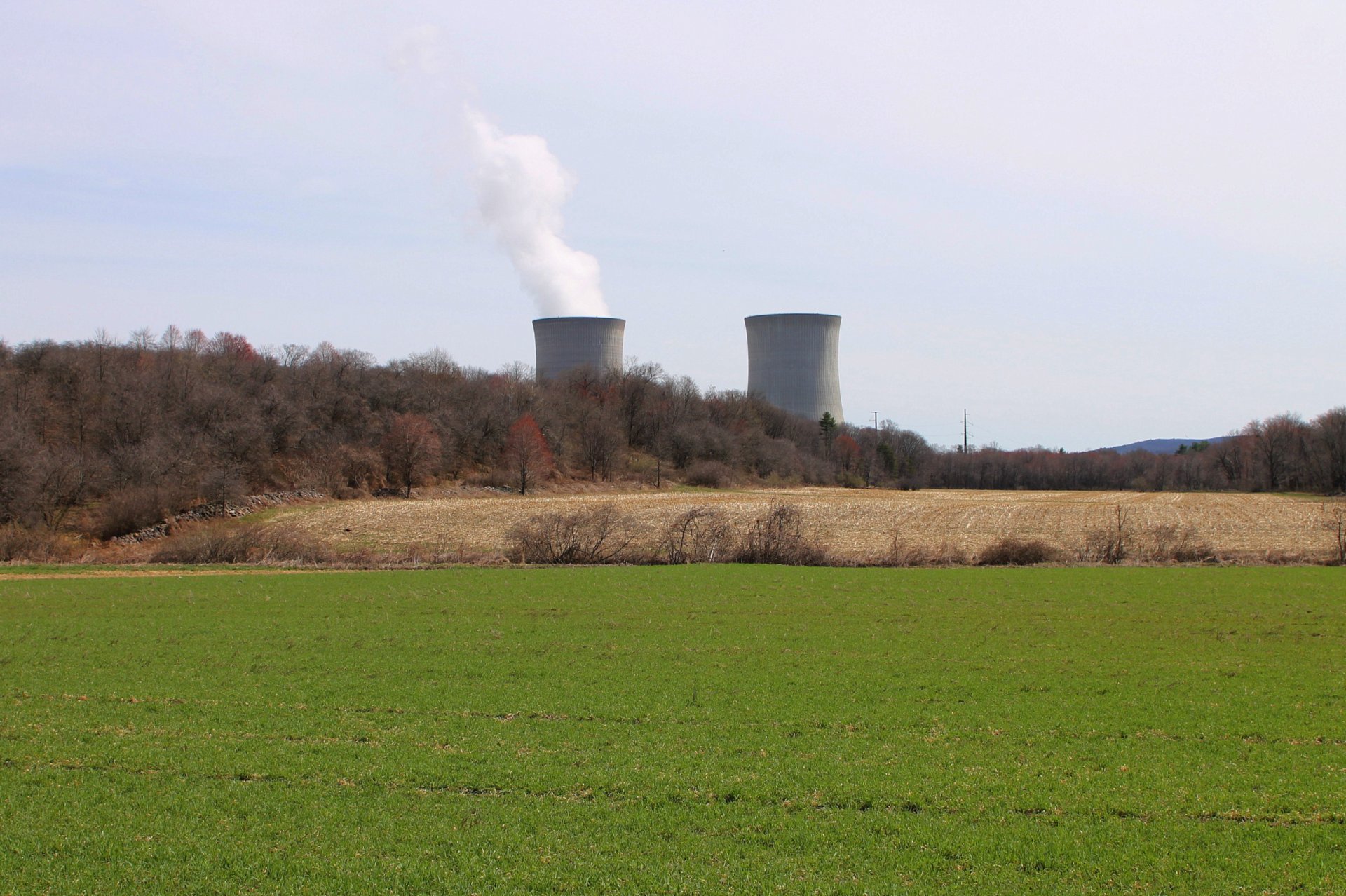 Click to view full size image
==============
Susquehanna Steam Electric Station cooling towers
Keywords: Susquehanna Susquehanna Steam Electric Station cooling towers
Keywords: Susquehanna