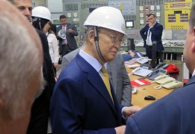 armenia_yukiya_amano_tours_armenian_nuclear_power_plant_01814307_46869630875.jpg