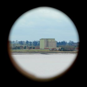 berkeley_berkeley_power_station_viewed_from_lydney_harbour_geograph_org_uk_12069.jpg