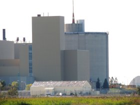 bruce_a_nuclear_plant_36952170124.jpg