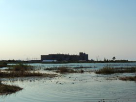 bruce_a_nuclear_plant_37663182421.jpg