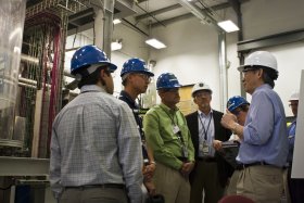 hanford_secretary_chu_at_hanford_lsit_2012_7977758613.jpg