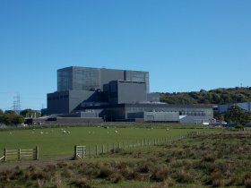 hunterston_hunterston_b_nuclear_power_station_with_sheep.jpg