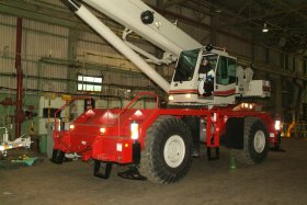 paducah_crane_work_at_the_paducah_site_7487799282.jpg