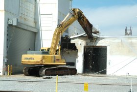 paducah_crane_work_at_the_paducah_site_7487799578.jpg
