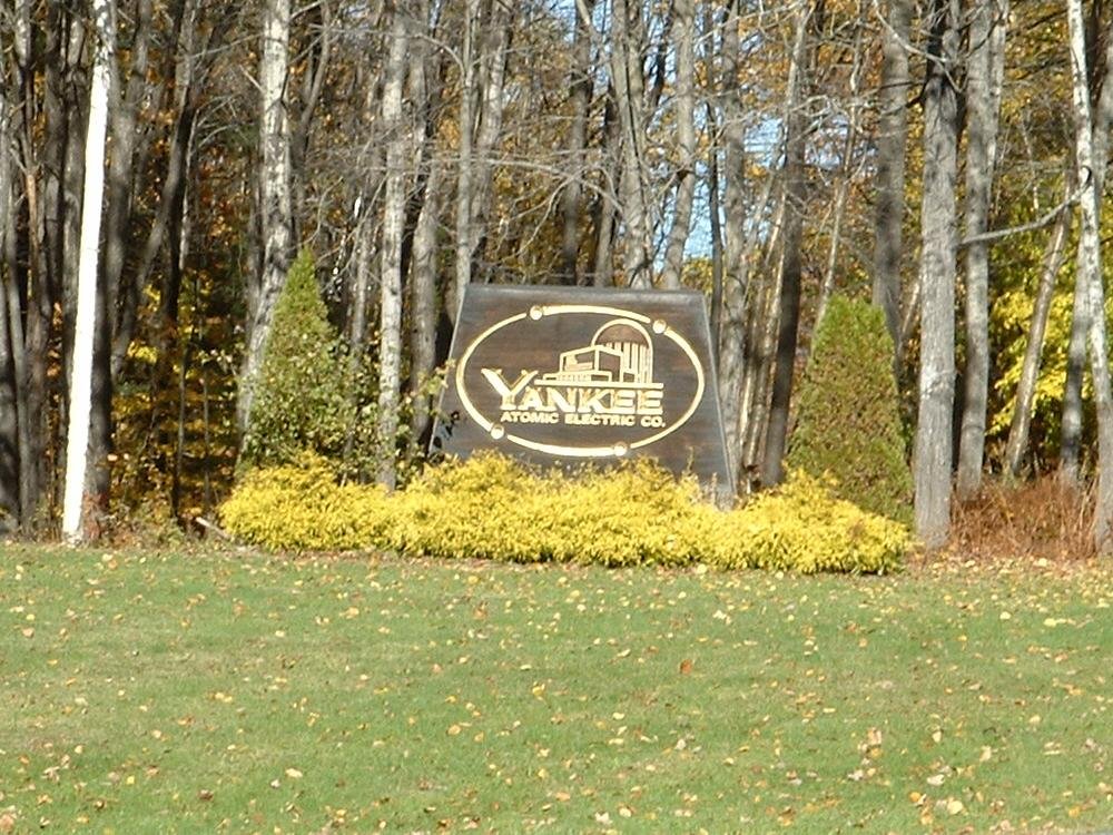 Yankee Rowe Entrance
Keywords: Yankee Rowe