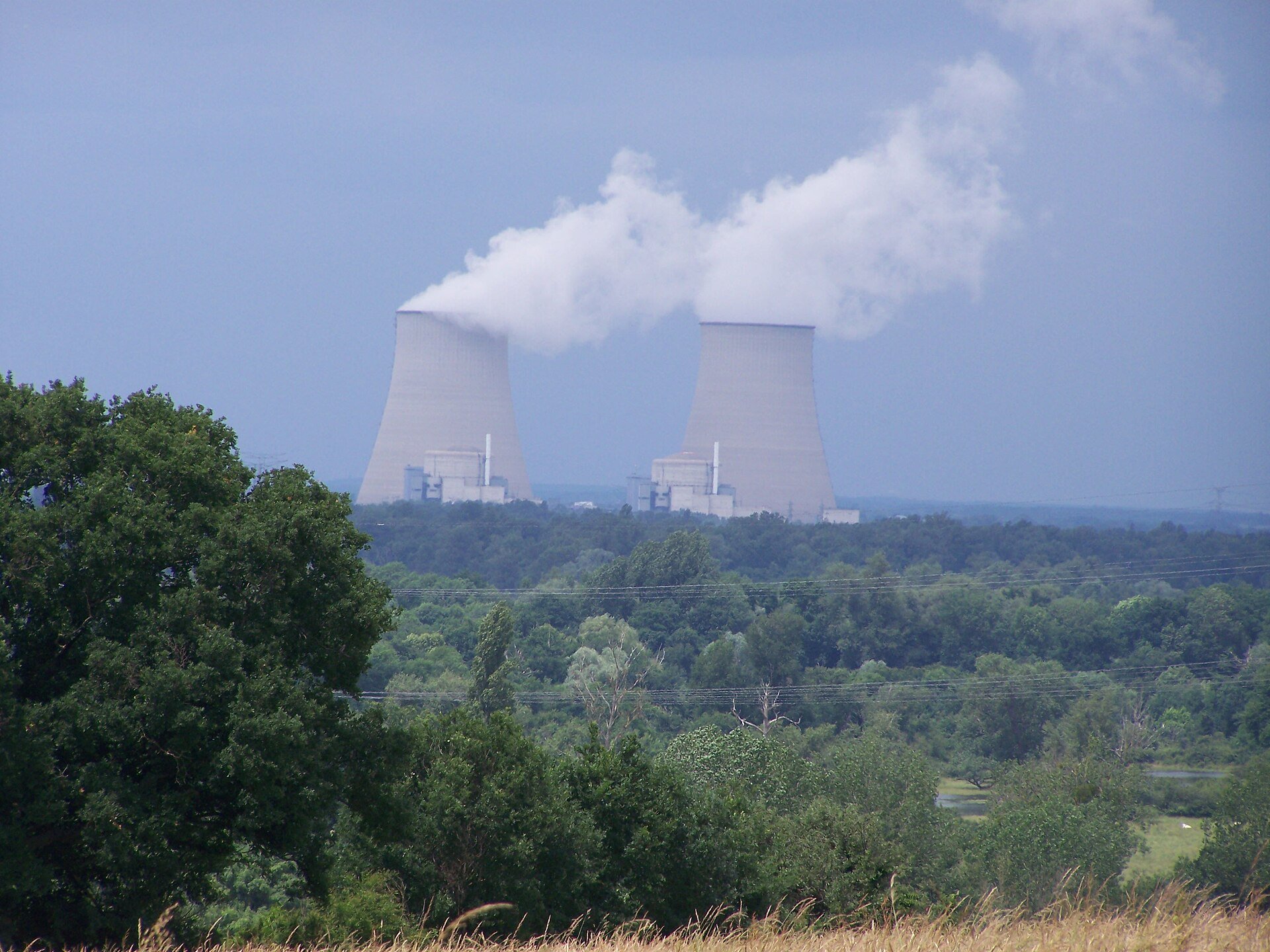 Belleville two cooling towers with steam plumes